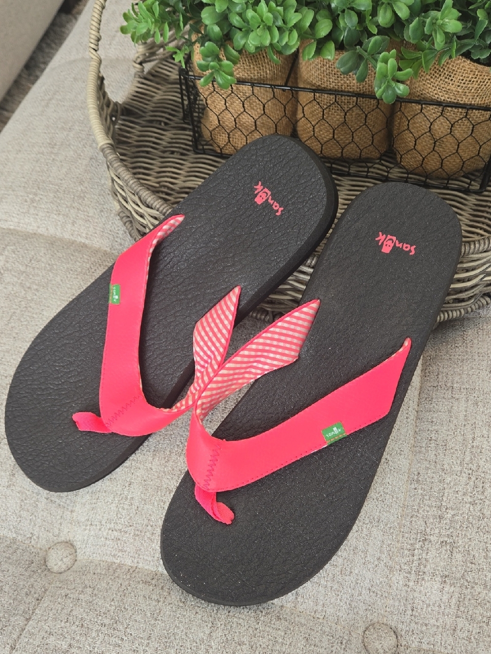 Sanuk Women’s Hot Pink Yoga Mat Sandals